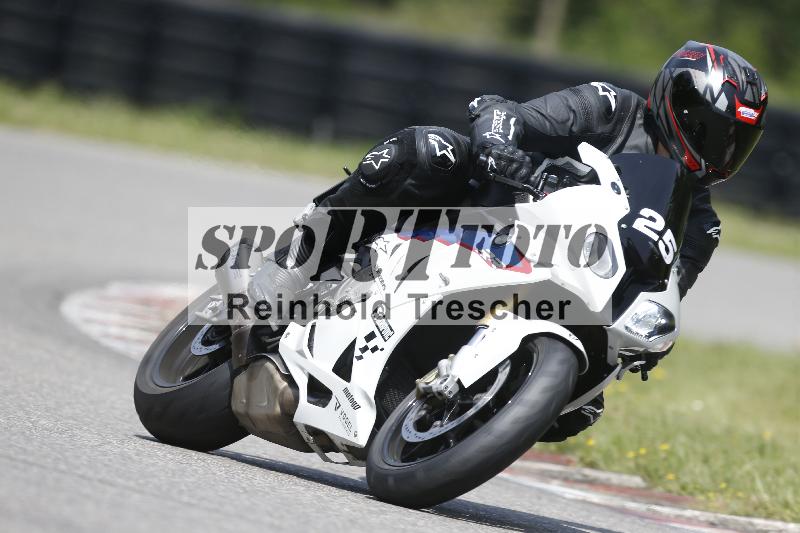 /27 12.06.2025 Ducati Schweiz Trackday Warmup  ADR/blau-bleu/25
